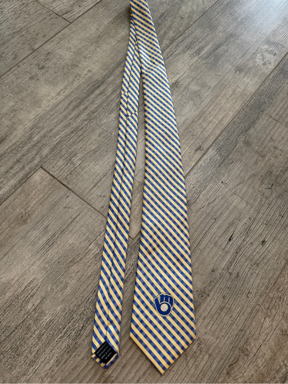 MLB Milwaukee Brewers Men’s Striped Men's Tie w/Embroidered Logo NWOT